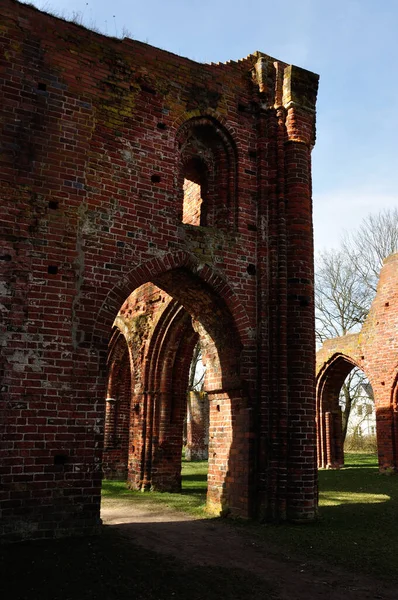 Beroemde Ruïne Van Het Voormalige Cisterciënzer Klooster Wijk Eldena Greifswald — Stockfoto