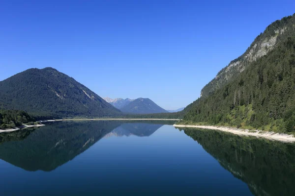 Piękne Spokojne Jezioro Górach Bawarii — Zdjęcie stockowe