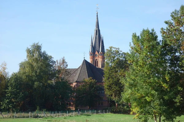 Церква Святого Іоанна Тостедт Німеччина — стокове фото