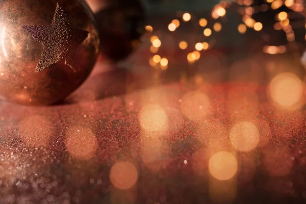 Bolas Navidad Sobre Fondo Oscuro Brillante Bokeh Dorado — Foto de Stock