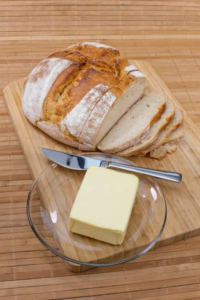 Świeżo Upieczony Tradycyjny Chleb — Zdjęcie stockowe