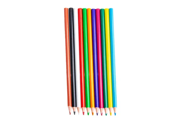 色彩斑斓的铅笔在白色的背景上排成一排 回学校去 — 图库照片