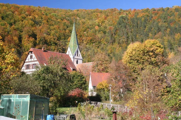 Blaubeuren是德国巴登 符腾堡乌尔姆附近Alb Donau区的一个城镇 — 图库照片