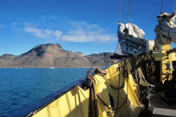 Tallship Dois Mastros Noorderlicht Costa Svalbard — Fotografia de Stock