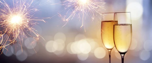 Prost Mit Champagner Auf Ein Frohes Neues Jahr Auf Funkelndem — Stockfoto