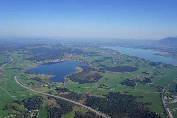 Luftaufnahme Vom Tragschrauber Der Allgäuer Landschaft Mit Städten Dörfern Seen — Stockfoto