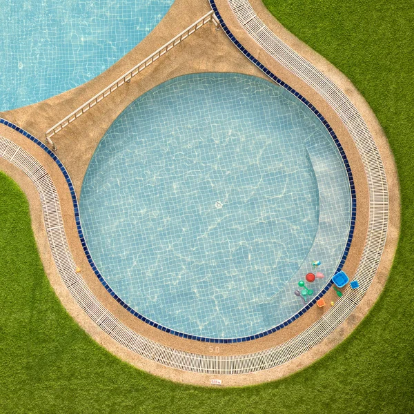 Высокий Вид Закрытый Открытый Детский Бассейн Игрушки Чистой Водой — стоковое фото