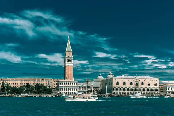 Uitzicht Van Zee Naar Venetië Met Campanile San Marco Doges — Stockfoto