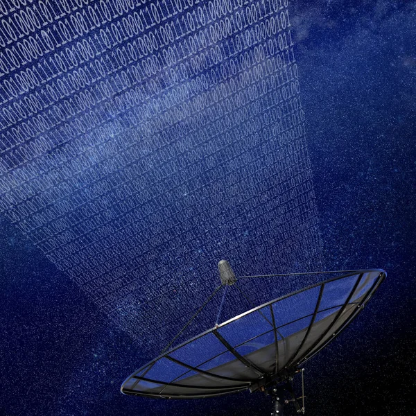 星盘天线在夜空中的概念图像 带有抽象光操作和二进制代码 — 图库照片