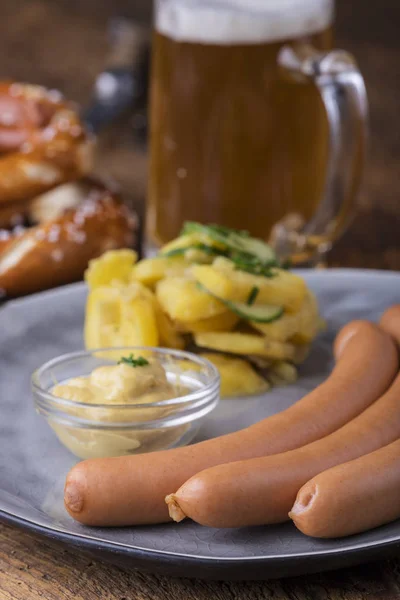 Close Salsichas Frankfurter Madeira Rústica — Fotografia de Stock