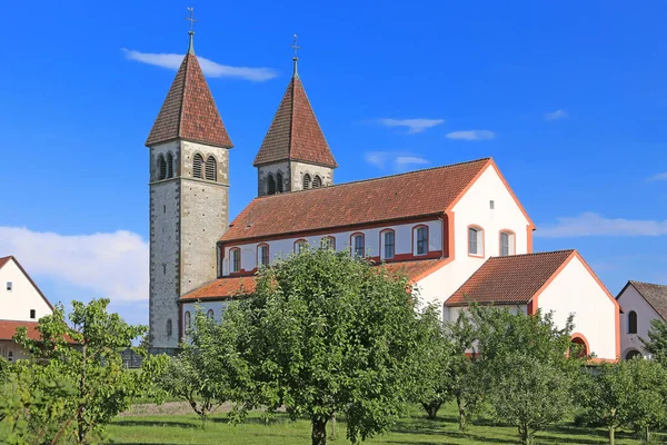 Iglesia San Pedro Pablo Isla Reichenau Lago Constanza — Foto de Stock