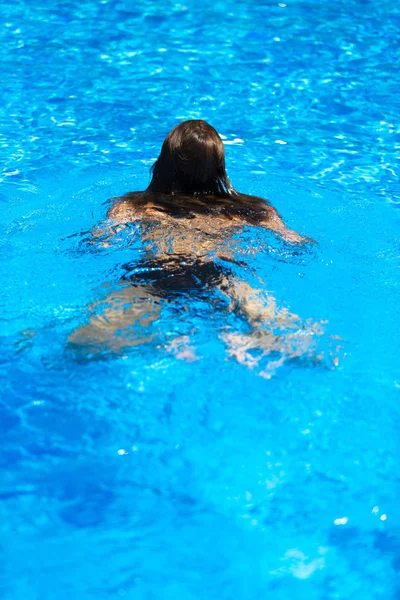 Chica Feliz Piscina —  Fotos de Stock