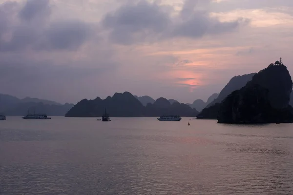 Halong Bay Vietnam Asien — Stockfoto