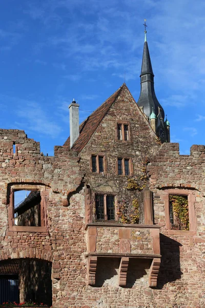 Schloss Und Turm Der Friedenskirche Heidelberger Stadtteil Handschuhsheim — Stockfoto