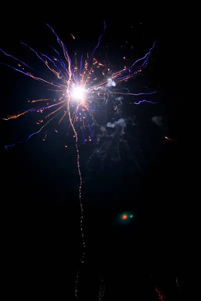 Fuochi Artificio Colorati Notte Esplosione Pirotecnica — Foto Stock