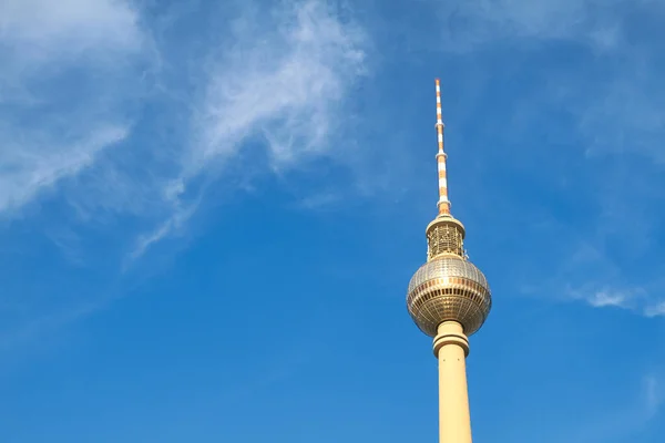 Der Berliner Fernsehturm Vor Blauem Himmel — Stockfoto