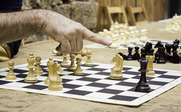 Παίζοντας Σκάκι Ένα Παιχνίδι Στο Δρόμο Λεπτομέρεια Παιχνίδι Πνεύμα — Φωτογραφία Αρχείου