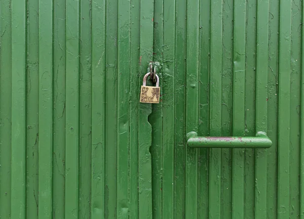 Antigua Puerta Metálica Cerrada Con Cerradura Detalle Seguridad Protección — Foto de Stock
