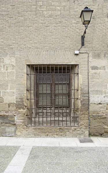 Middeleeuws Venster Met Bars Achtergrond Detail Historisch Monument Textuur Stad — Stockfoto