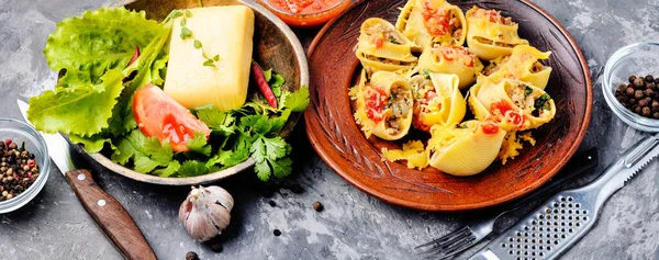 Concept Aliments Italiens Coquilles Pâtes Farcies Italienne Avec Viande Coquilles — Photo