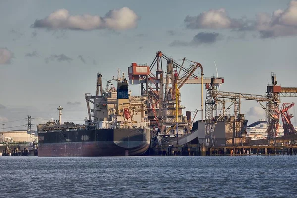 Lastfartyg Dockningsstation För Industriell — Stockfoto