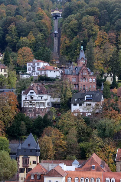 Βίλες Και Τελεφερίκ Στο Schlossberg Στη Χαϊδελβέργη — Φωτογραφία Αρχείου