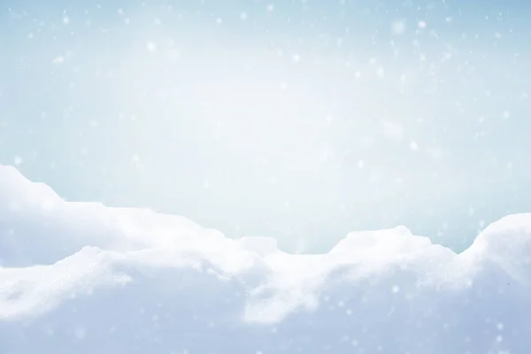 Снежное Небо Зимой Над Снежным Холмом — стоковое фото