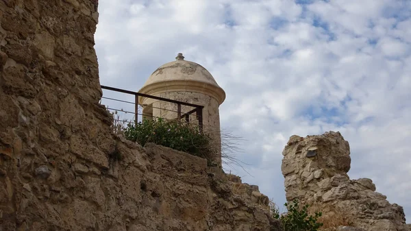Strażnica Kulistą Kopułą Twierdzy Gruby Mur — Zdjęcie stockowe