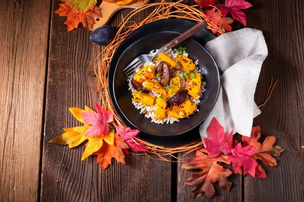 Calabaza Vegetariana Con Grañones Cebada Ciruelas Tomillo — Foto de Stock