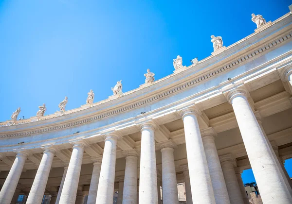 Roma Vatikan Devleti Saint Peter Meydanı Sütunlarının Ayrıntıları Mavi Üzerine — Stok fotoğraf
