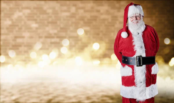 Fondo Festivo Navidad Con Alegre Santa Claus Sonriente Sobre Brillante — Foto de Stock