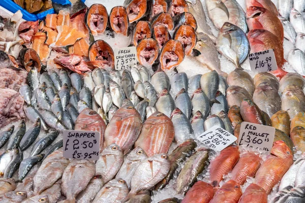 Parafuso Salmonete Truta Frescos Para Venda Mercado Londres — Fotografia de Stock