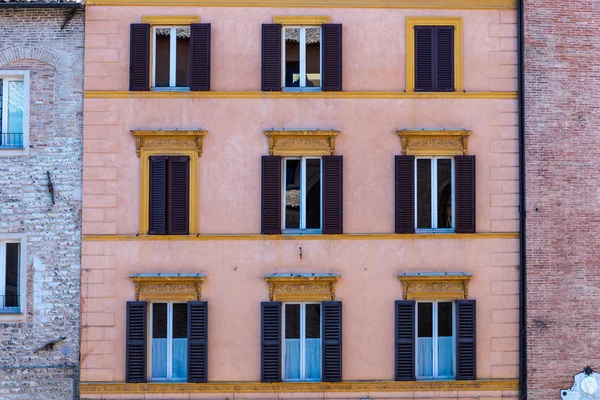 Colorful Beautiful Italian Houses Ancient Windows — Stock Photo, Image