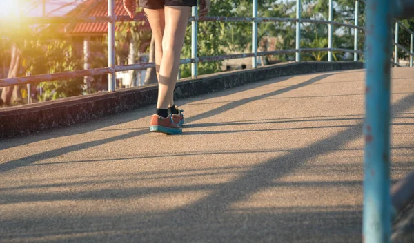Sabah Koşu Egzersiz Sağlıklı Yaşam Konsepti Için Çalışan Bir Kadın — Stok fotoğraf