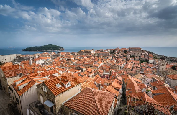 Telhados Casas Antigas Dubrovnik Vistos Partir Cidade Velha Muralhas Fortificadas — Fotografia de Stock