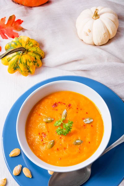 Gesunde Kürbissuppe Mit Ingwer Karotten Und Kokosmilch — Stockfoto