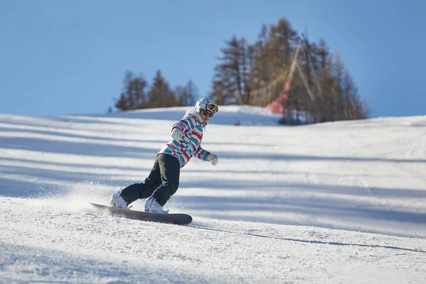 Snowboard Nos Alpes Uma Estância Esqui — Fotografia de Stock