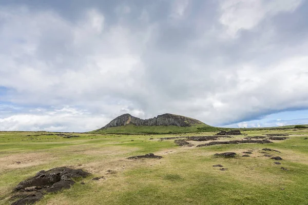 Messze Rano Raraku Vulkán Kőbánya Moais Áttekintése — Stock Fotó