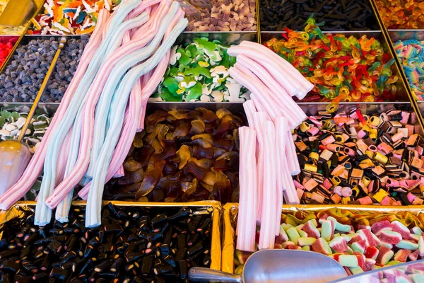 Karamellbonbons Und Bonbons Einzelhandel Kollektion Bunter Gummibärchen Auf Dem Markt — Stockfoto