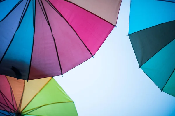 Nahaufnahme Eines Bunten Regenschirms — Stockfoto