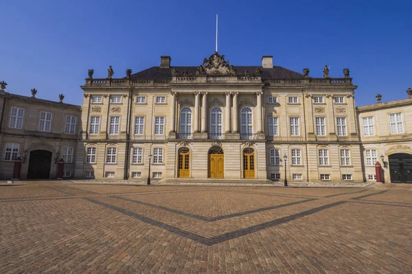 Дания Amalienborg Palace Копенгагене — стоковое фото