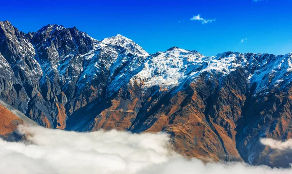 Montagne Sopra Stepantsminda Kazbegi Nella Provincia Khevi Georgia Caucaso Superiore — Foto Stock