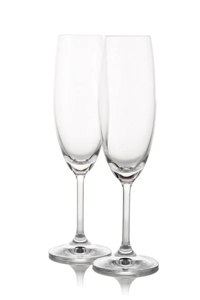 Deux Flûtes Champagne Vides Isolées Sur Fond Blanc Avec Réflexion — Photo