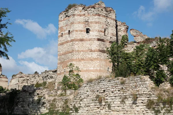 Ruins Walls Constantinople Walls Surrounded Old City All Sides Protecting — Stock Photo, Image