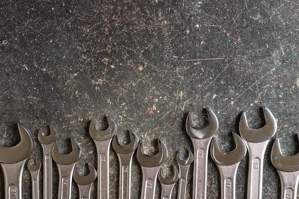 Llave Vanadio Cromada Llave Industrial Sobre Mesa Vieja — Foto de Stock