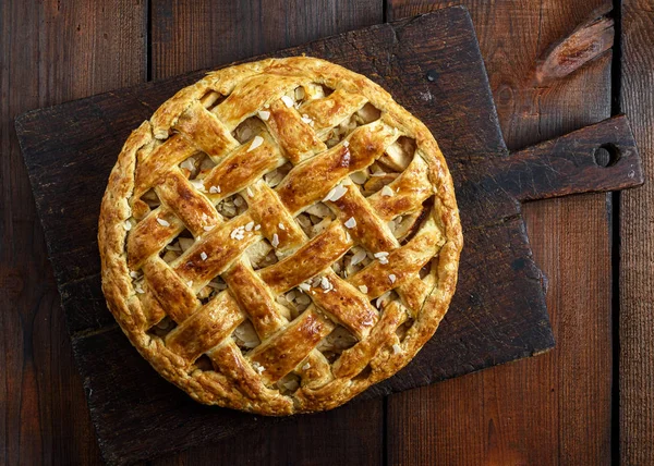 Tarte Aux Pommes Ronde Cuite Four Sur Une Planche Bois — Photo