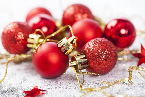 Boules Noël Rouges Isolées Sur Blanc — Photo