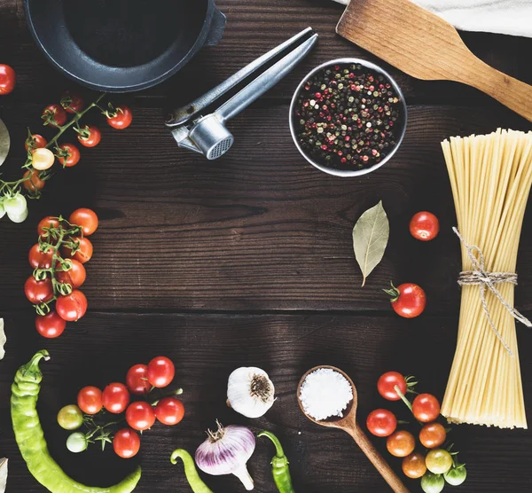 Pasta Cruda Atada Con Cuerda Ingredientes Para Cocinar Alimentos Una — Foto de Stock