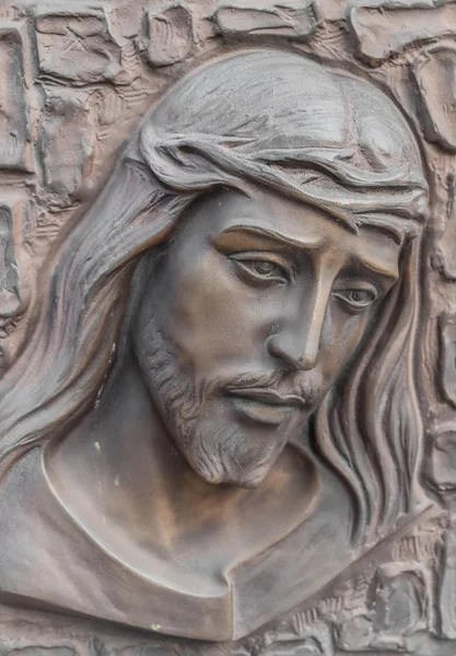 Bronzenes Basrelief Des Christus Mit Einer Dornenkrone Ideal Für Konzepte — Stockfoto