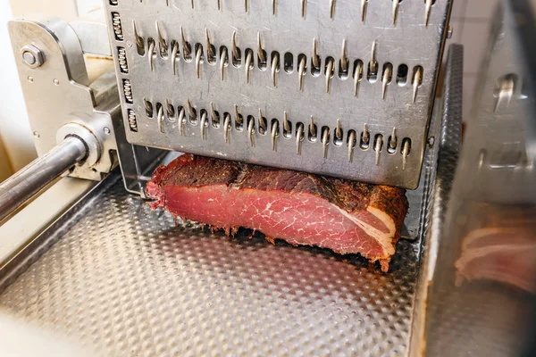 Cortador Carne Con Jamón Fábrica Carne — Foto de Stock